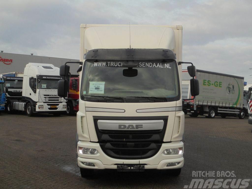 DAF LF 220 + Euro 6 + Dhollandia Lift+16 tons + Discou Box body trucks