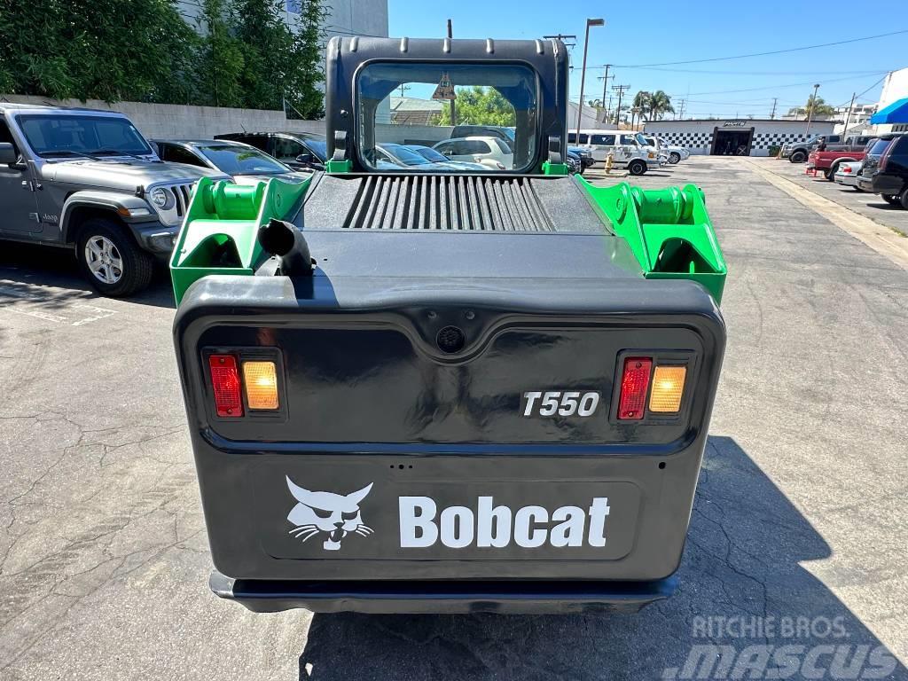 Bobcat T 550 Šmykom riadené nakladače