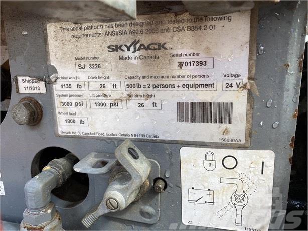 SkyJack SJ III 3226 Nožnicové zdvíhacie plošiny