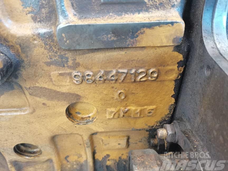 New Holland FX 38 {hull engine Fiat Iveco 8215.42} Motory