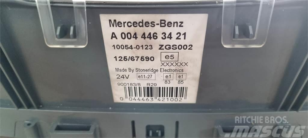 Mercedes-Benz VDO Electronics