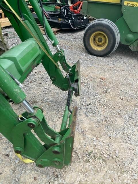 John Deere 5055E Kompaktné traktory