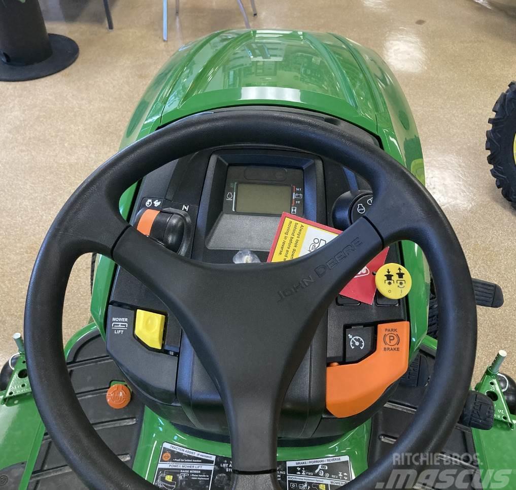 John Deere X580 Kompaktné traktory
