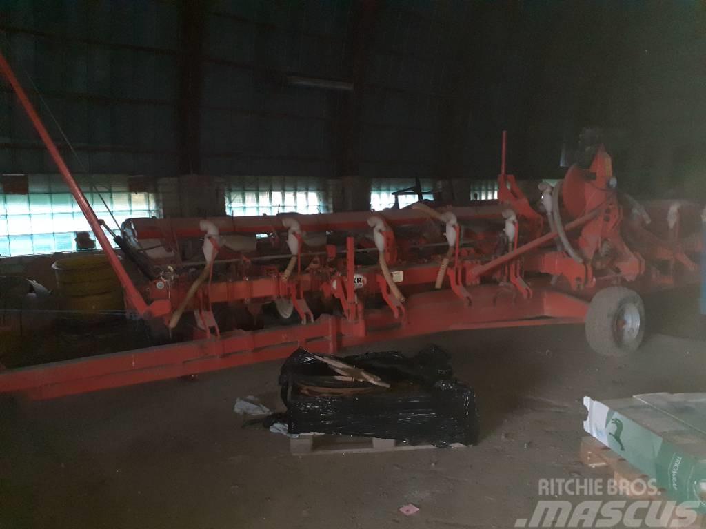 Kuhn Maxima TF702 Precision sowing machines