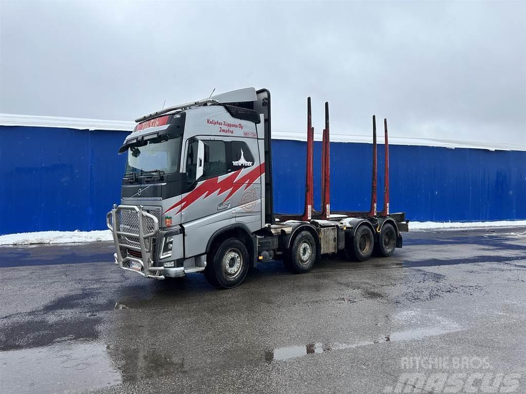 Volvo FH Täysilmajousinen puuauto Timber trucks