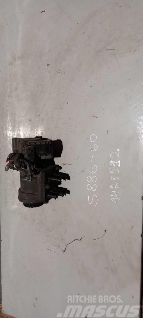 Scania R144.530 brake main valve 1428512 Brakes