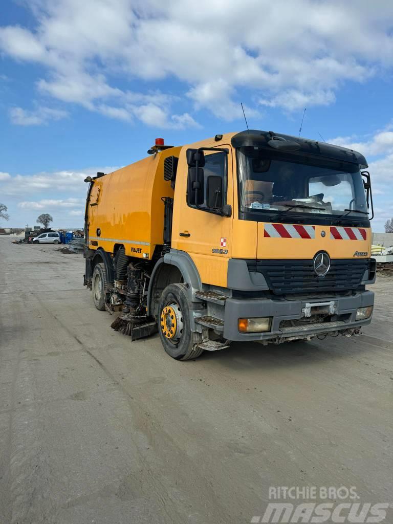 Mercedes-Benz atego Sweepers