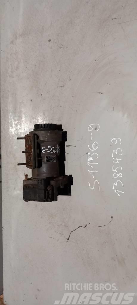 Scania R124.420 brake main valve 1385439 Brakes