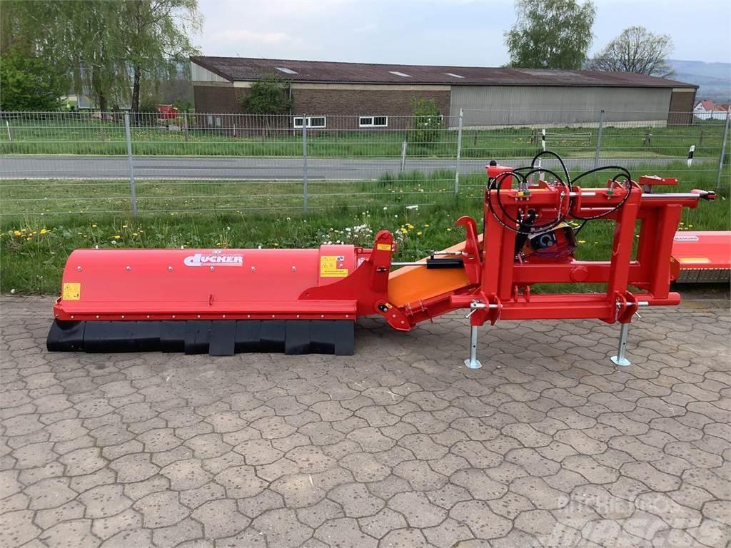 Dücker Uni-Seitenmäher USM 21 Pasture mowers and toppers