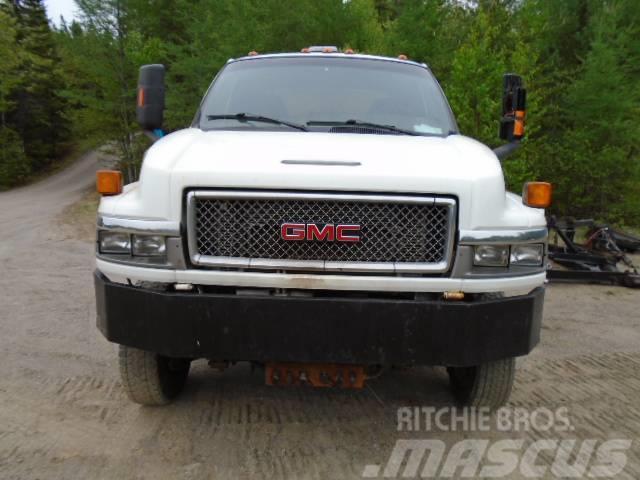 GMC C5500 Snow blades and plows
