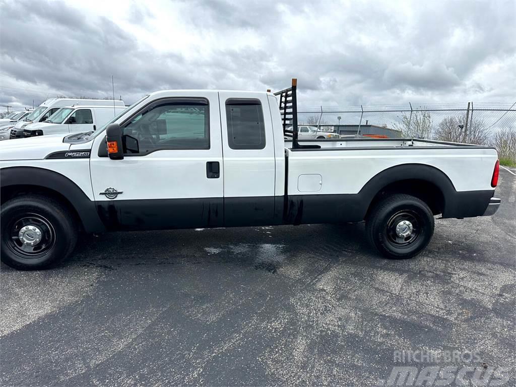 Ford F-250 SD Pick up/Dropside