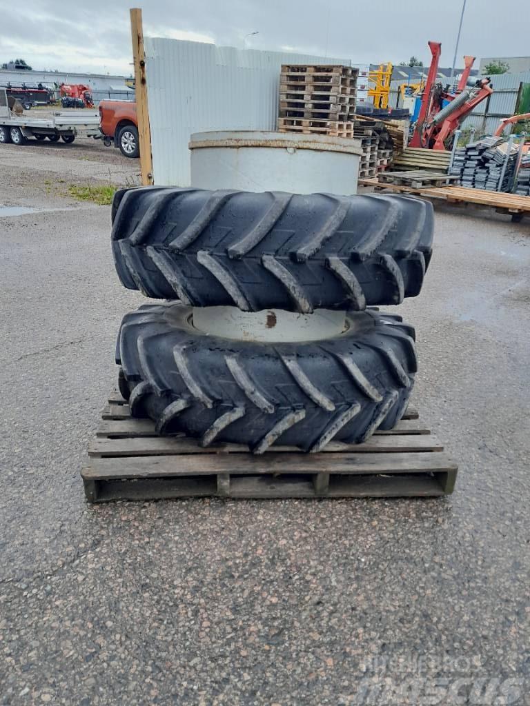 Michelin 16,9R30 Dubbel montage Tyres, wheels and rims