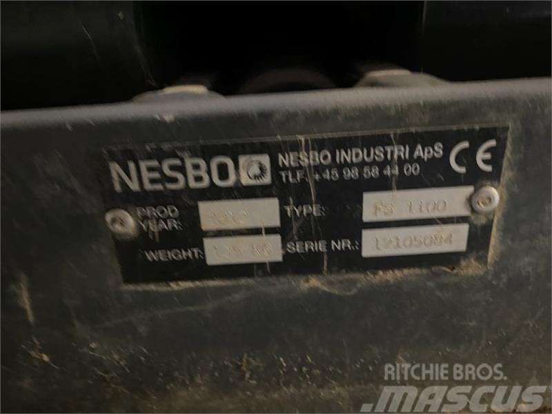 Nesbo FS 1100 Buckets