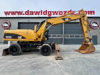 CAT M 322 C