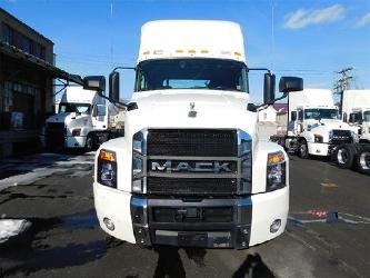 Mack AN64T