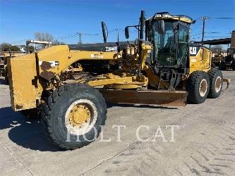 CAT 140M AWD
