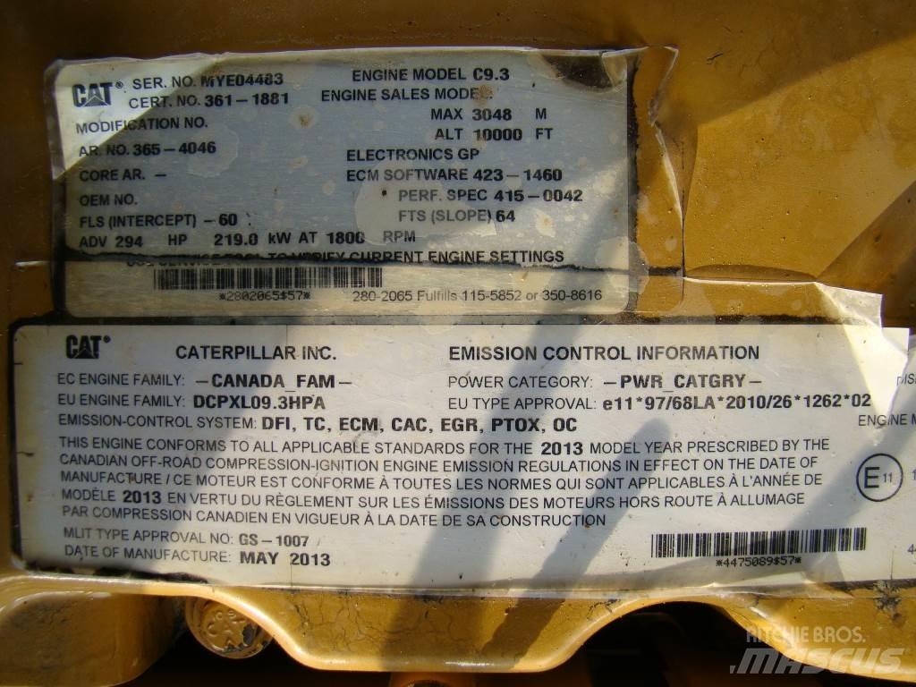 CAT 966 K Kolesové nakladače