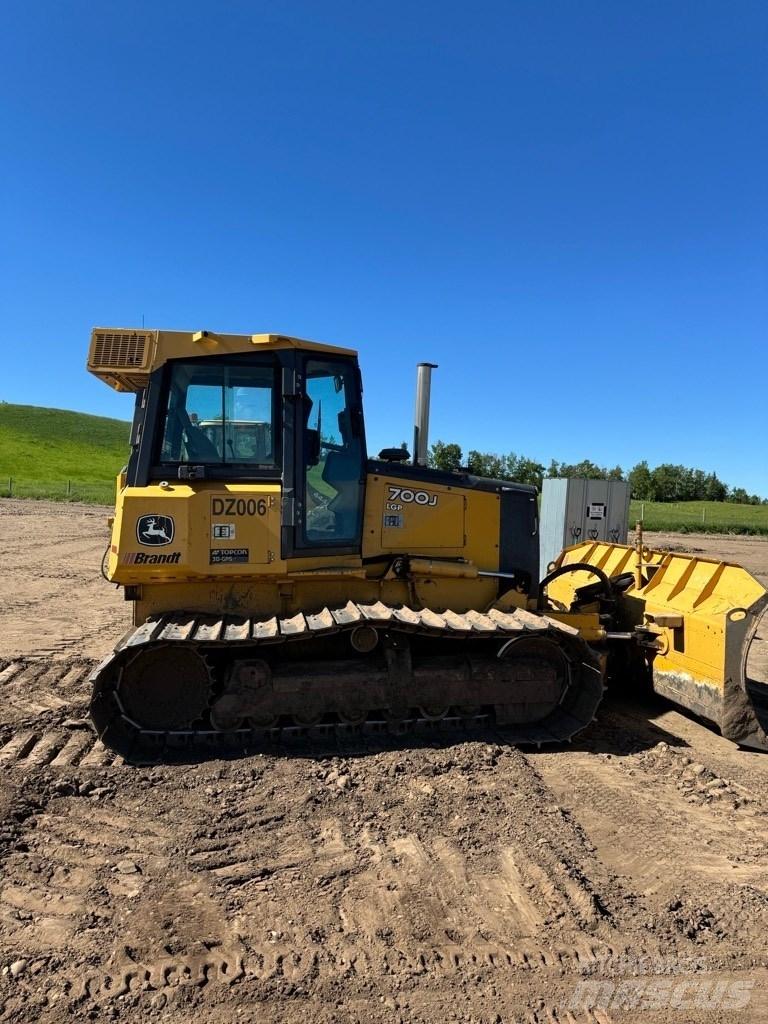 DEERE 700J Pásové dozéry