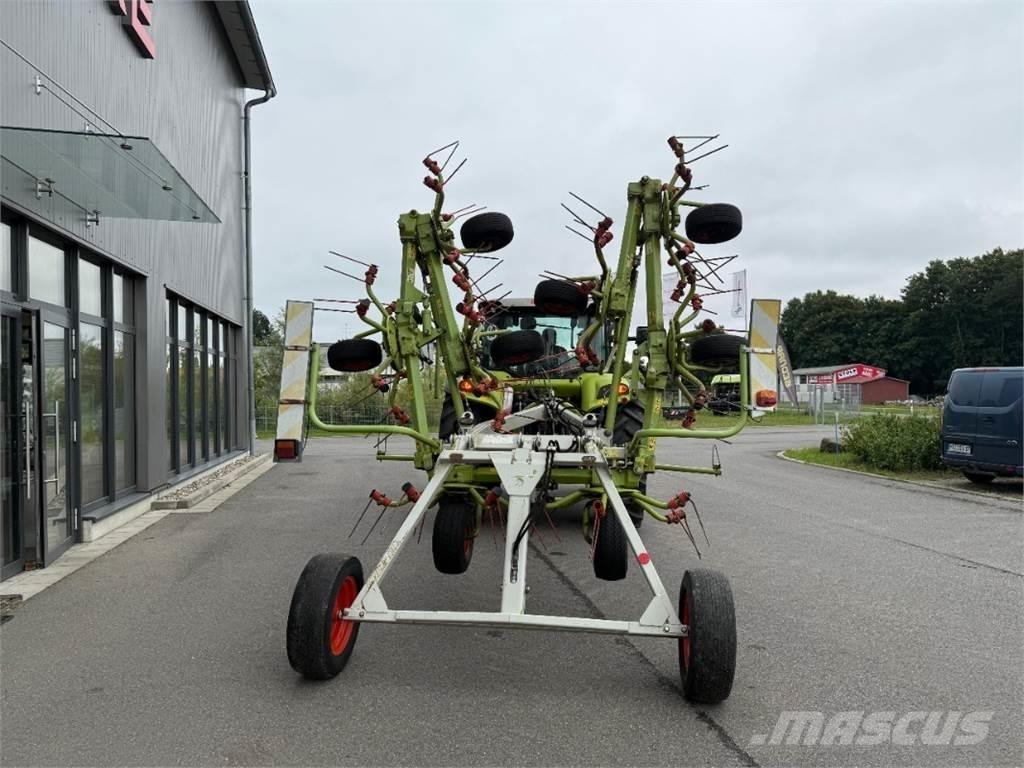 CLAAS Volto 870 T Obracače a zhrabovače sena