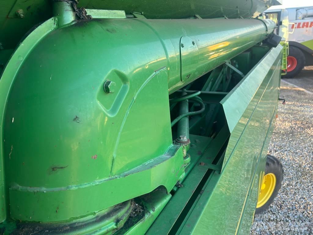 John Deere 2054 Kombinované zberacie stroje