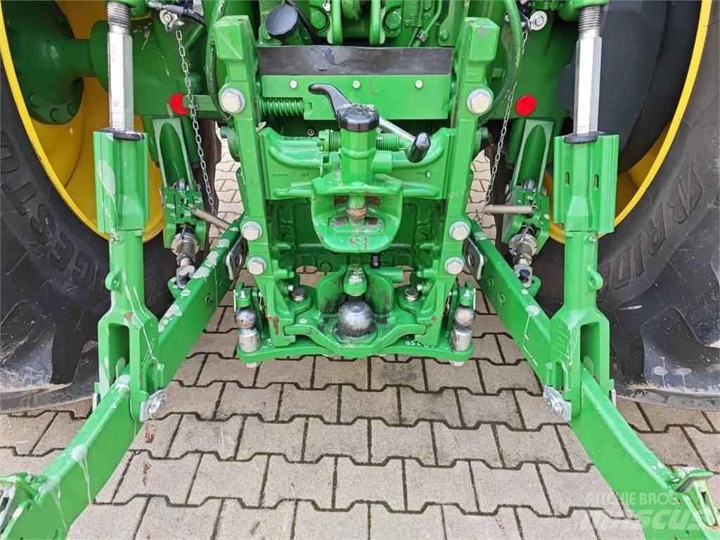John Deere 6R 250 Traktory