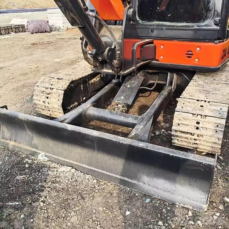 Hitachi ZX 55 Mini rýpadlá < 7t