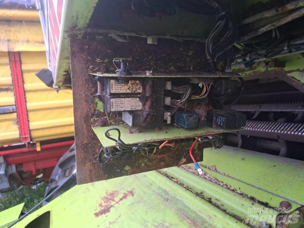 CLAAS Dominator 68 Kombinované zberacie stroje