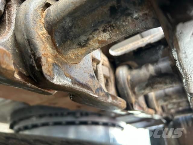 Hitachi ZX 210 LC-3 Pásové rýpadlá