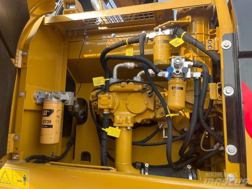CAT 329 D Pásové rýpadlá