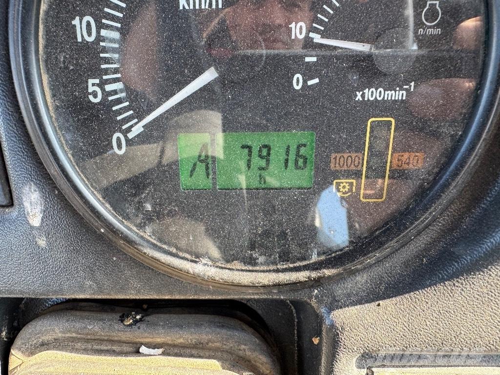 Belarus 1025.4 Lesné traktory