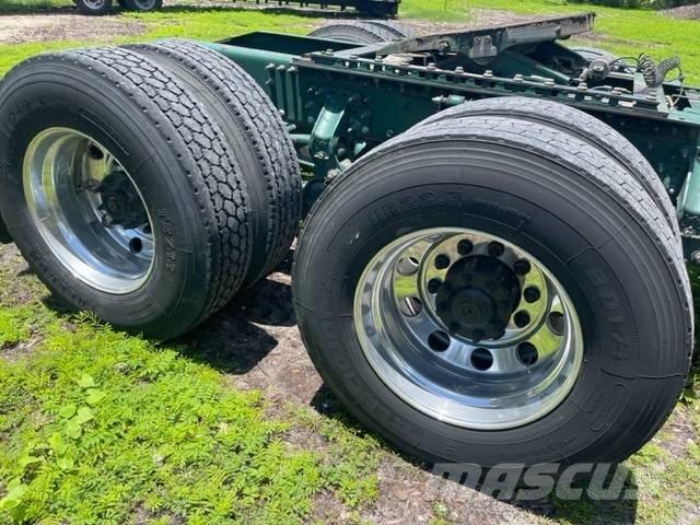 Mack CXU613 Pinnacle Ťahače