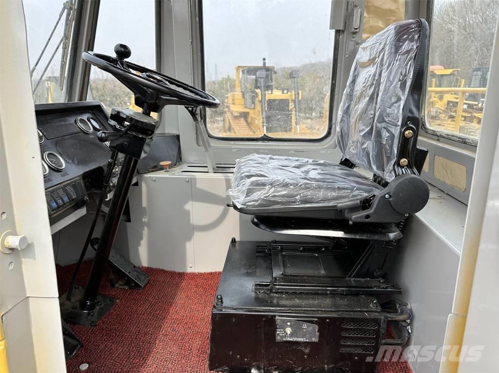 CAT 966C Kolesové nakladače