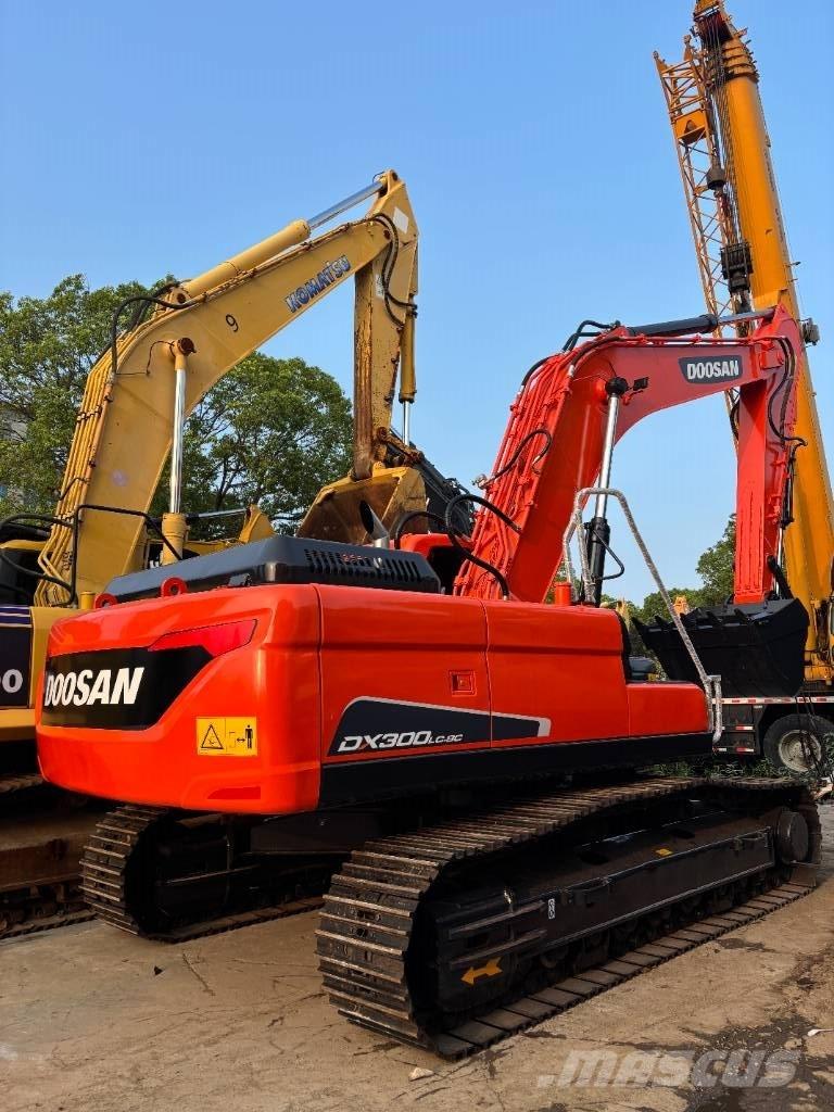 Doosan DX300LC-9C Pásové rýpadlá