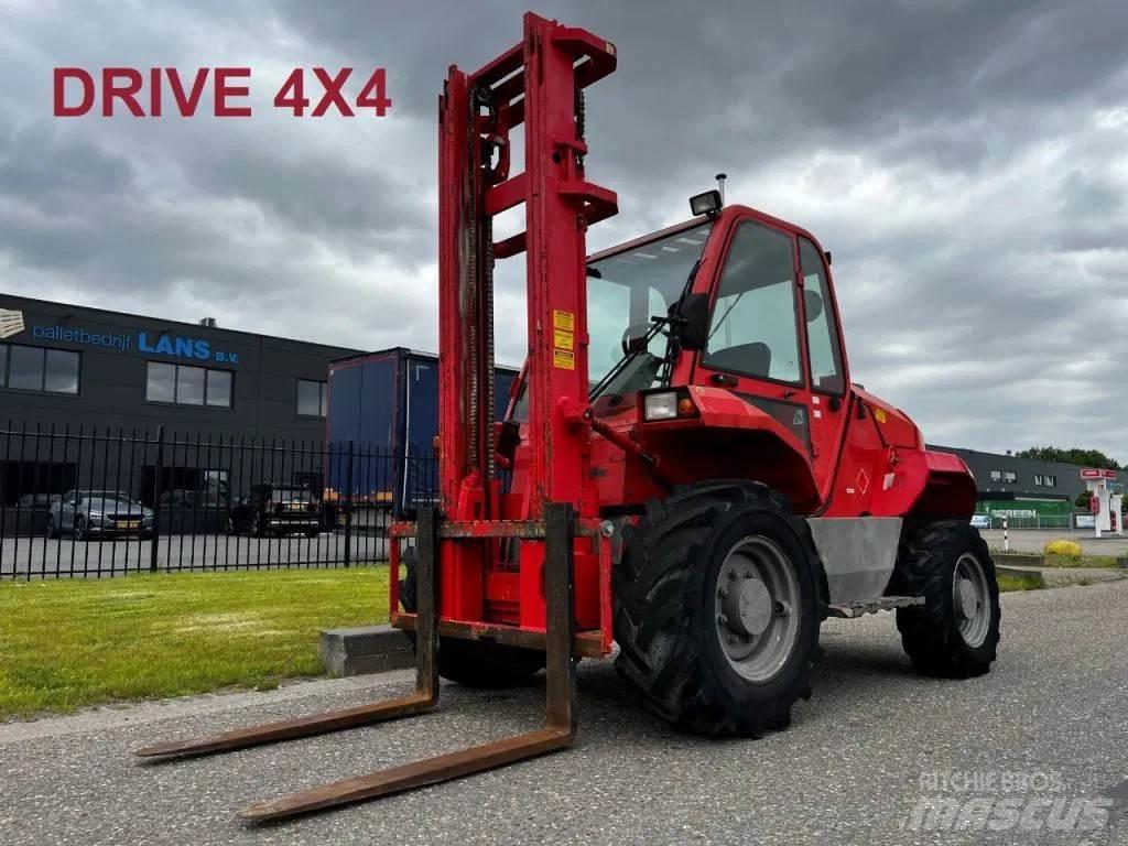 Manitou M30-4 4X4 Terénne vysokozdvižné vozíky