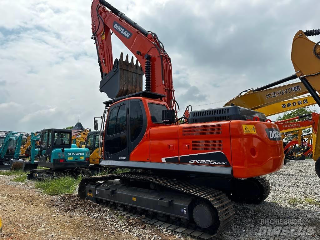 Doosan DX 225 LC-9C Pásové rýpadlá