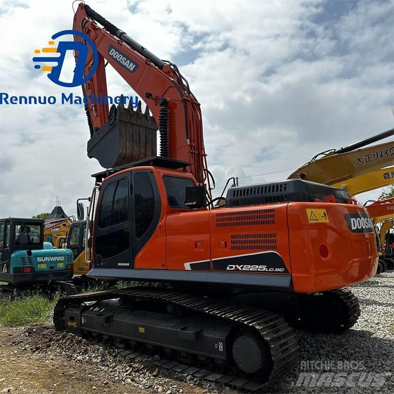 Doosan DX 225 LC-9C Pásové rýpadlá