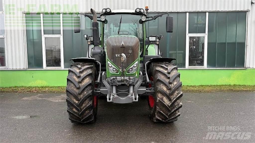 Fendt 828 s4 Traktory
