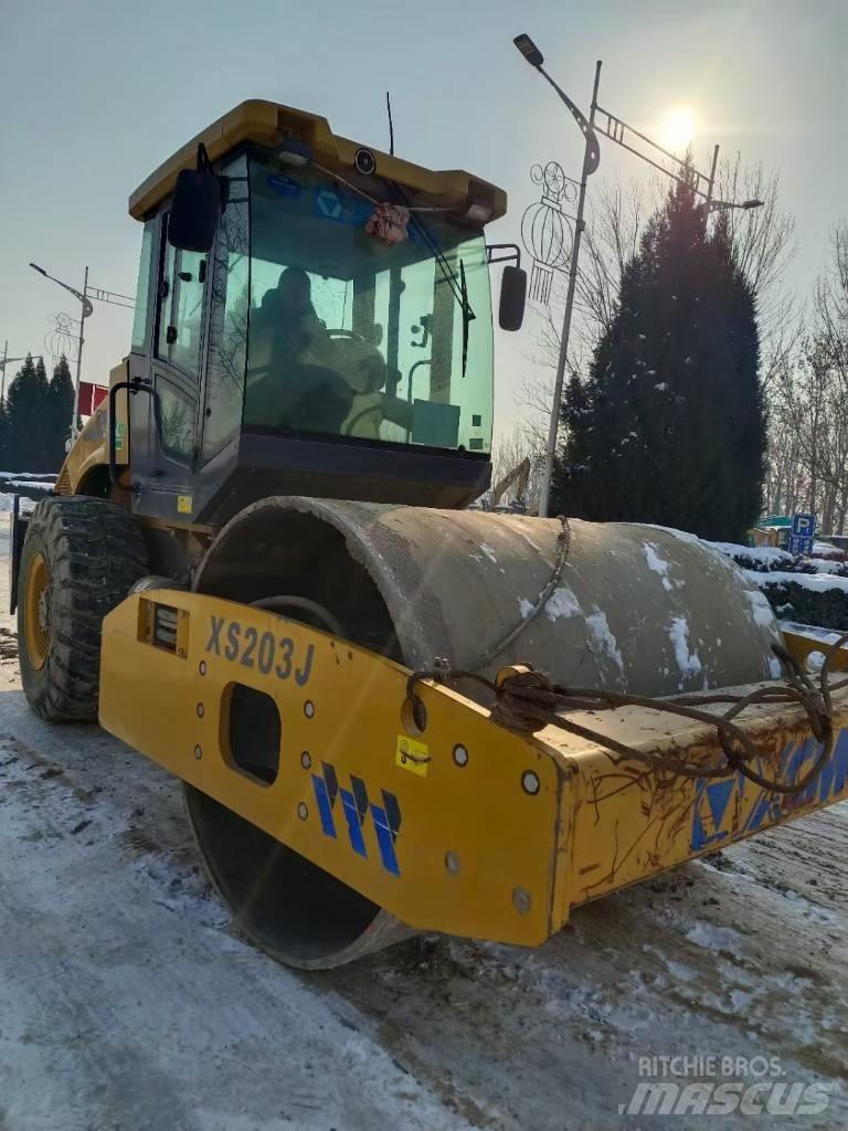 XCMG XS 143J Ťahačové valce