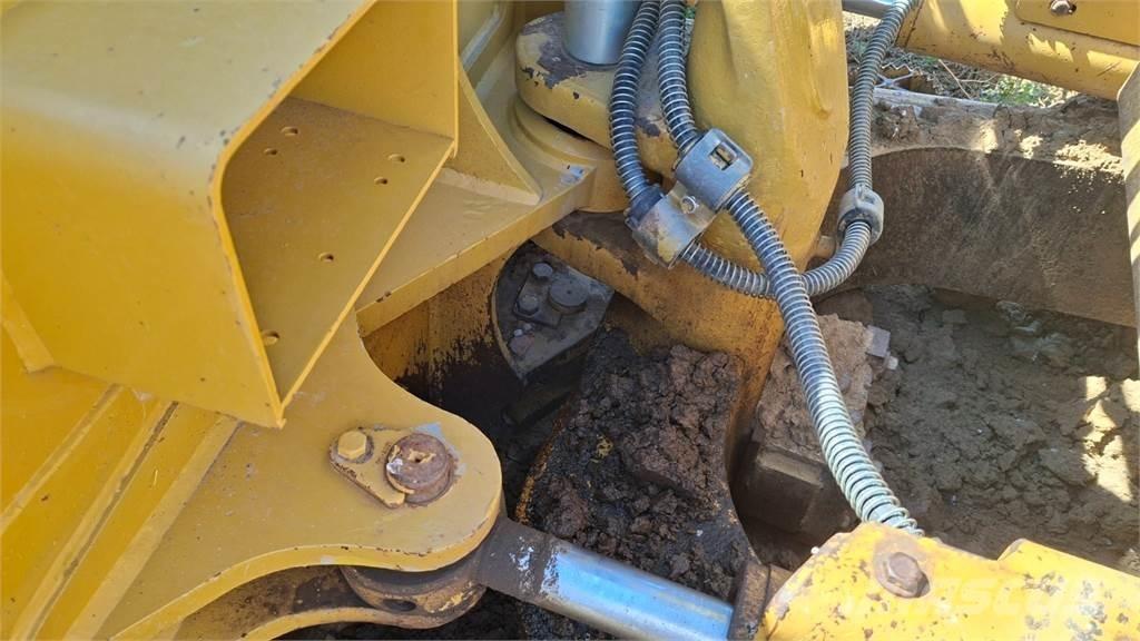 CAT D6N XL Stavebníctvo - ostatné