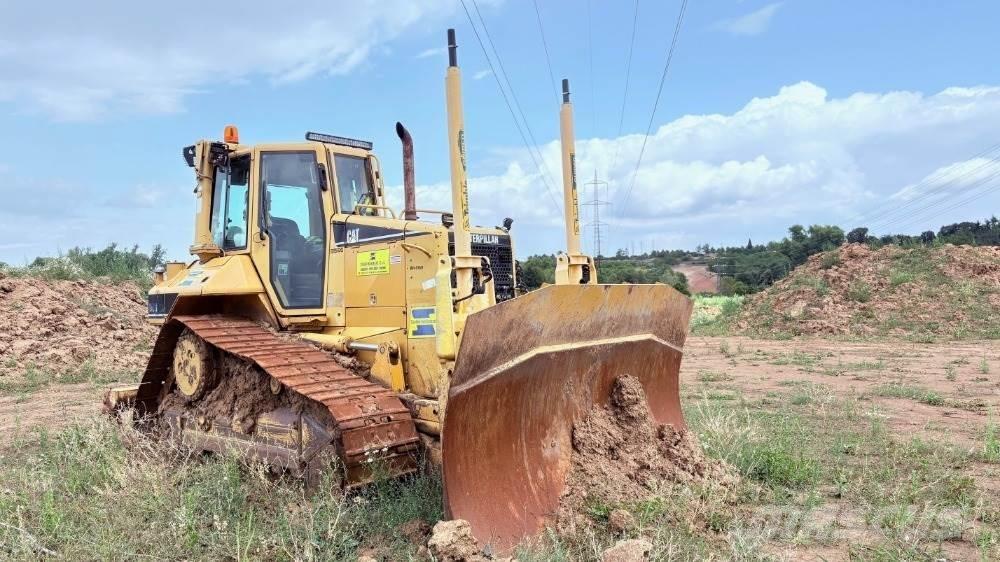 CAT D6N XL Stavebníctvo - ostatné