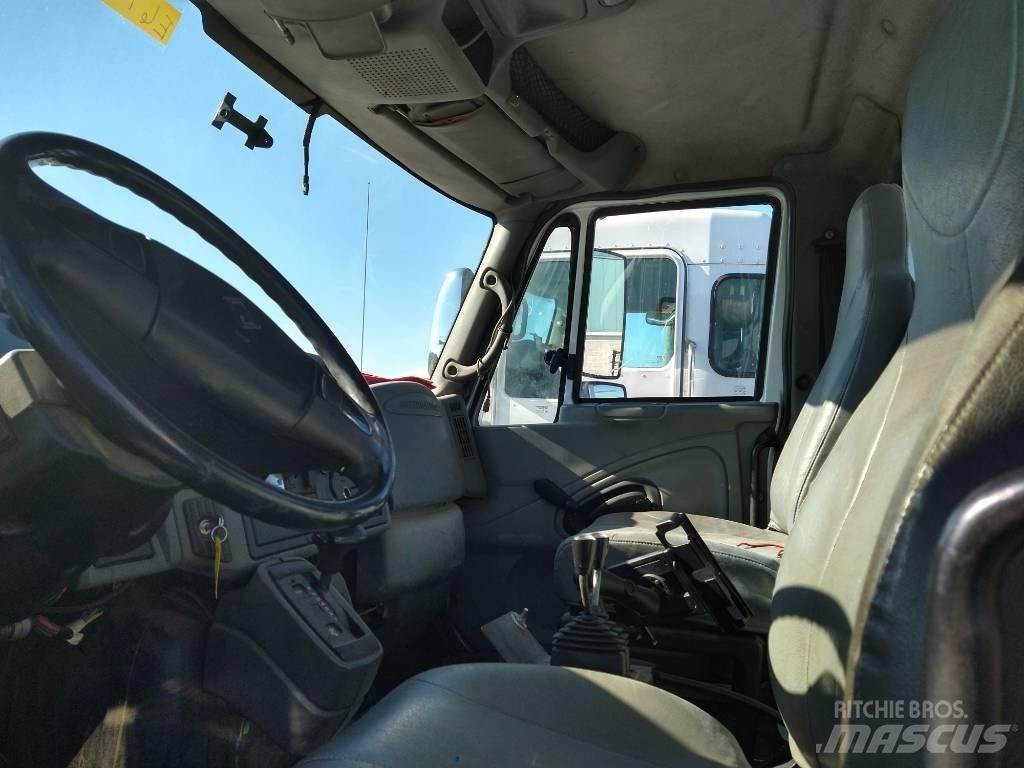 International 4400 Smetiarske vozidlá