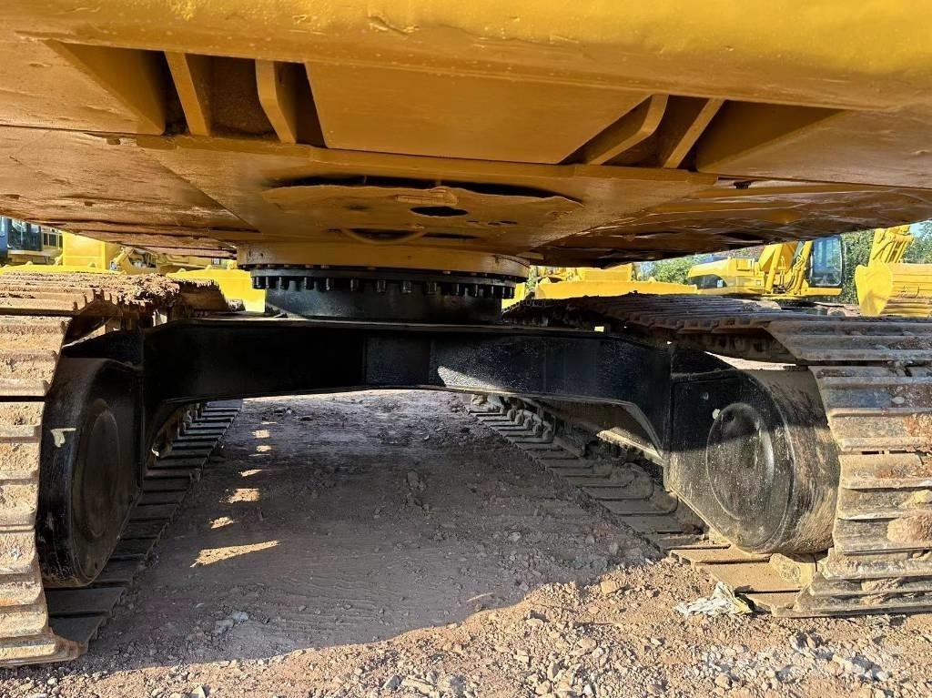 CAT 320 B L Pásové rýpadlá