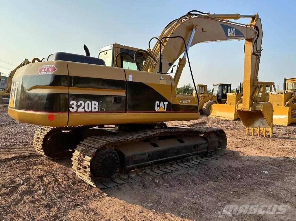 CAT 320 B L Pásové rýpadlá