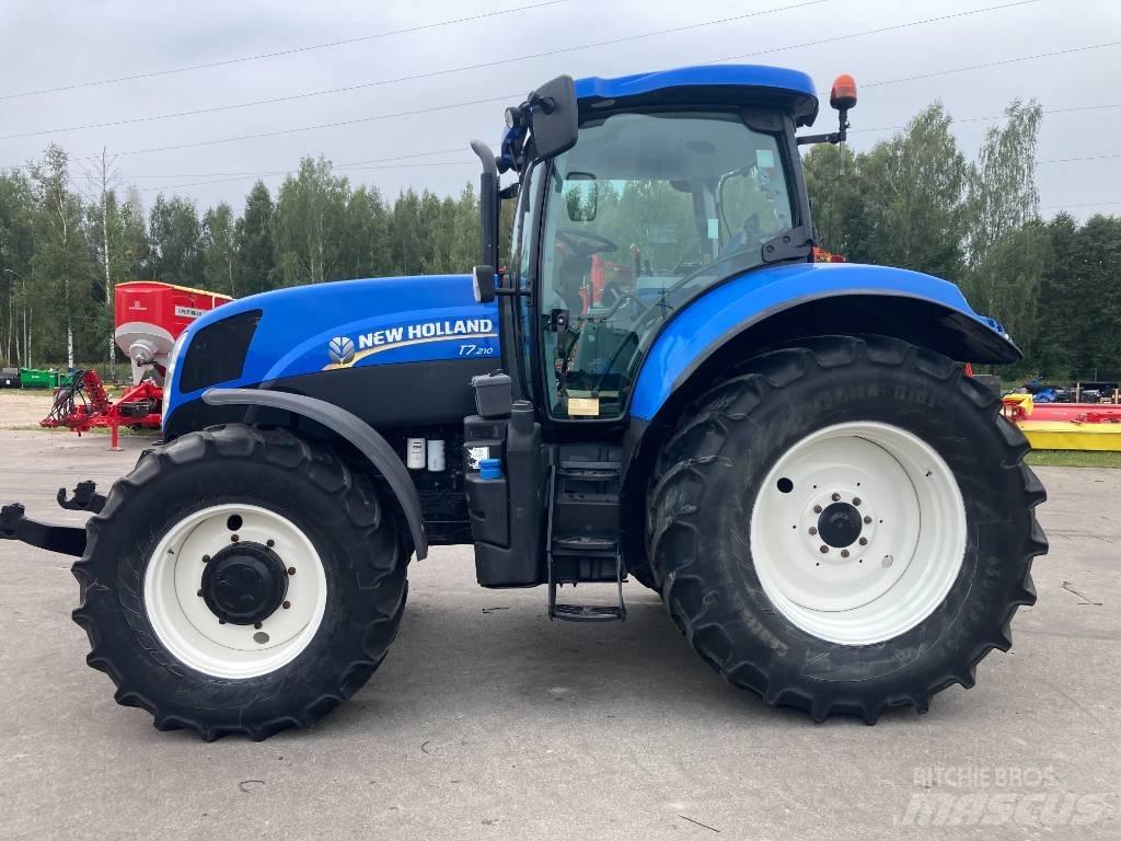 New Holland T7.210 Traktory