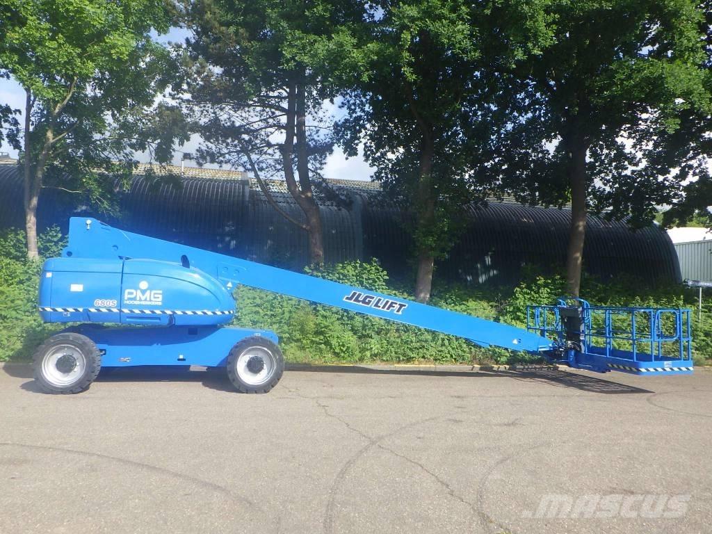 JLG 680S Teleskopické plošiny