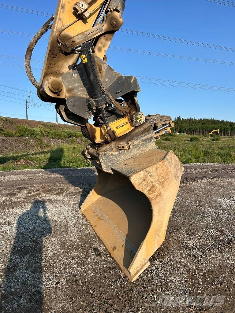 CAT 335 Pásové rýpadlá