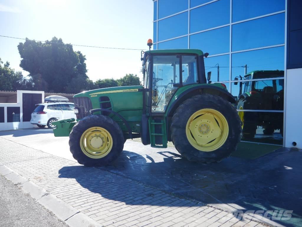 John Deere 6534 Traktory