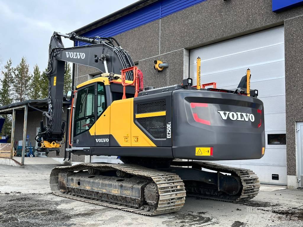 Volvo EC 250 EL Pásové rýpadlá