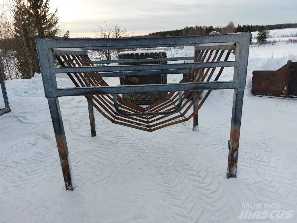 Bala Foderhäck Kŕmidlá, kŕmne žľaby