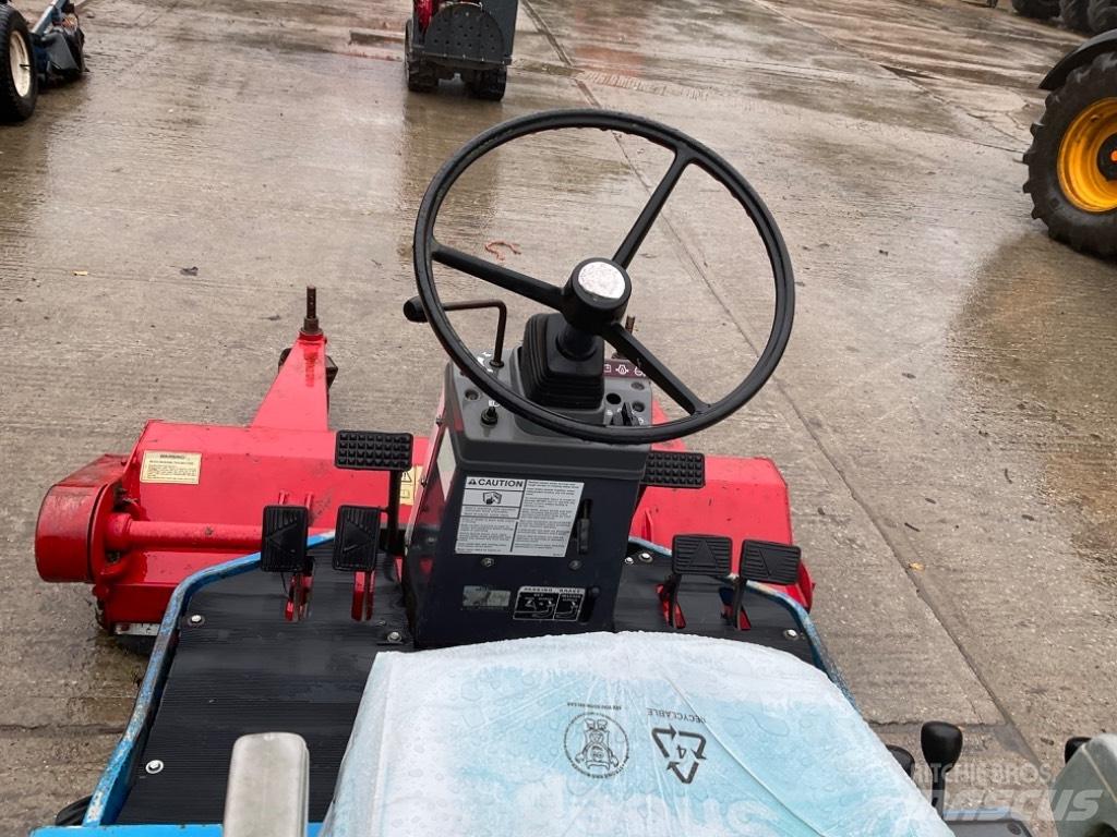 Iseki SF300 Samochodné kosačky
